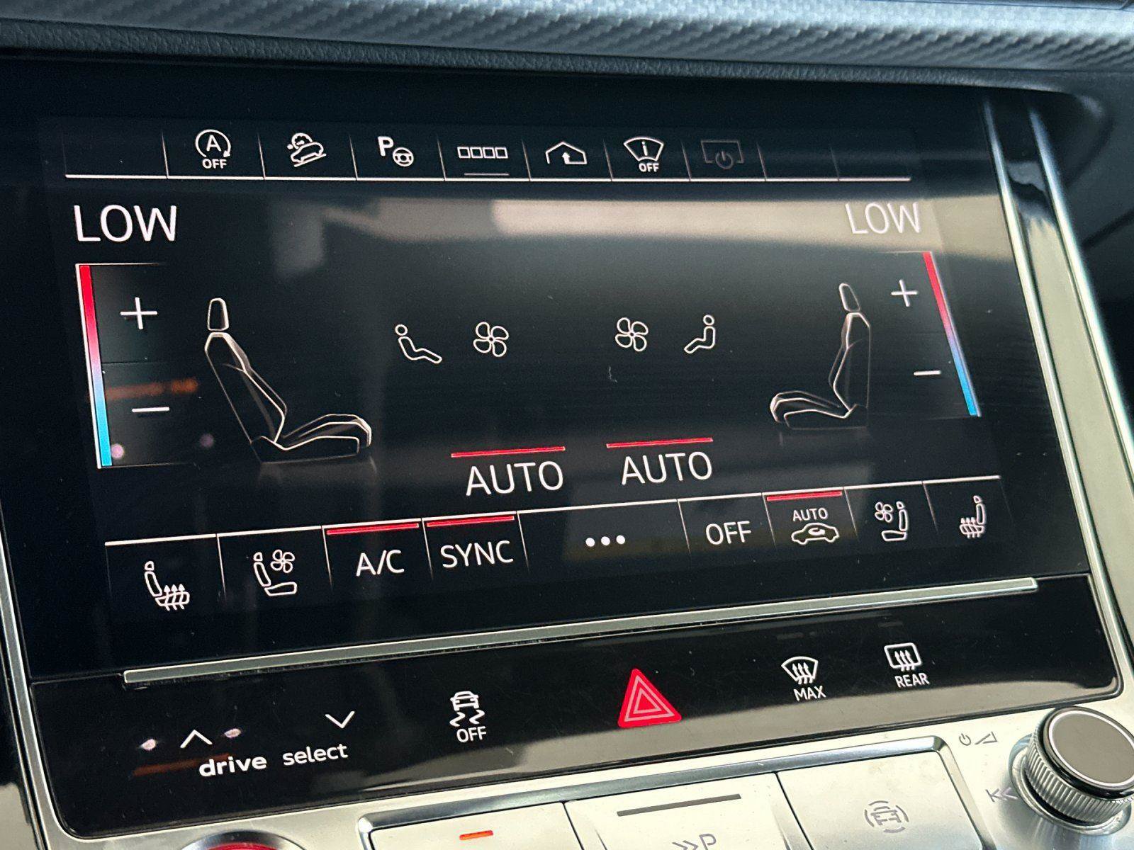 Used 2024 Audi RS Q8 w/ Executive Package AWD/4WD image 20