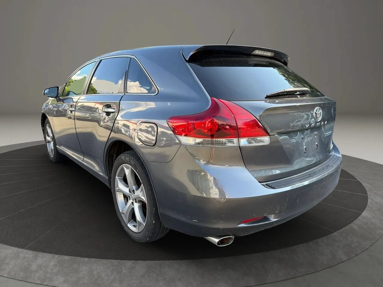 Used 2013 Toyota Venza XLE w/ Tow Prep Pkg AWD/4WD image 7