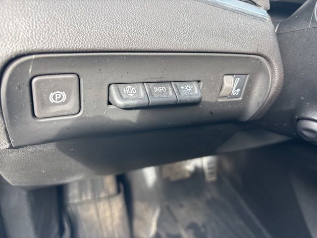 Used 2023 Buick Enclave Avenir w/ Avenir Technology Package image 16