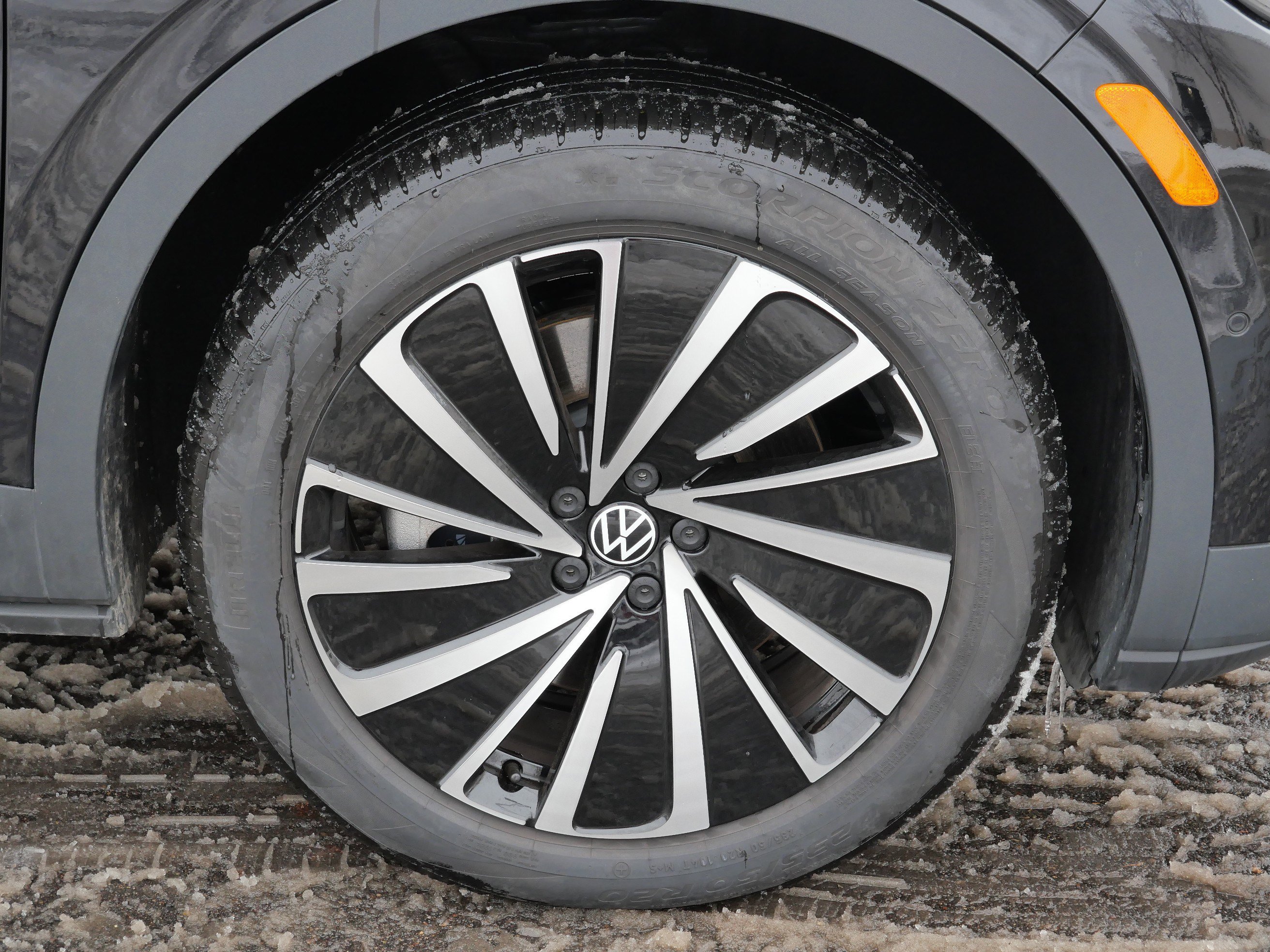 Certified 2025 Volkswagen ID.4 Pro image 15