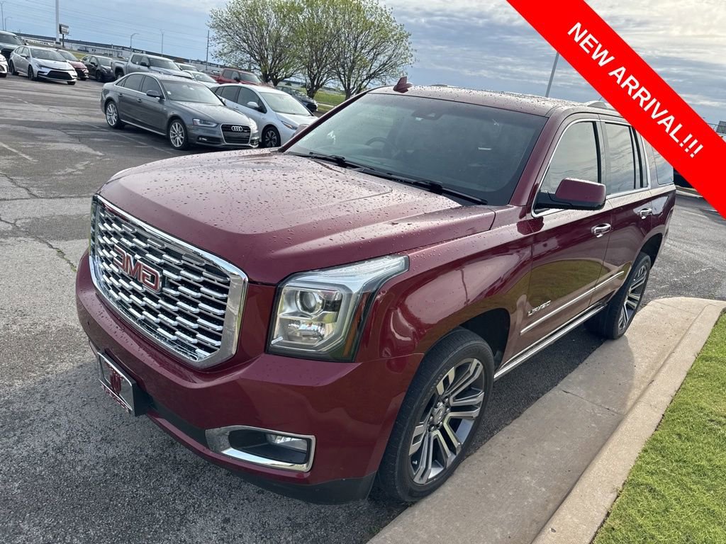 Used 2018 GMC Yukon Denali w/ Denali Ultimate Package image 3