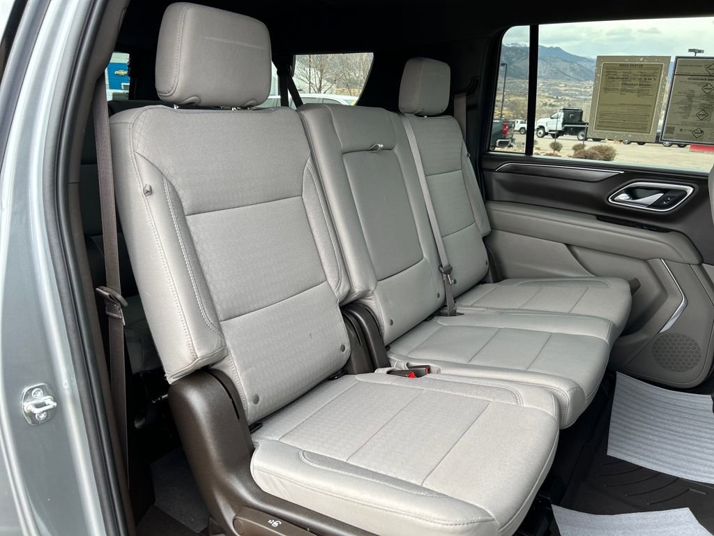 Used 2024 Chevrolet Suburban LS image 23