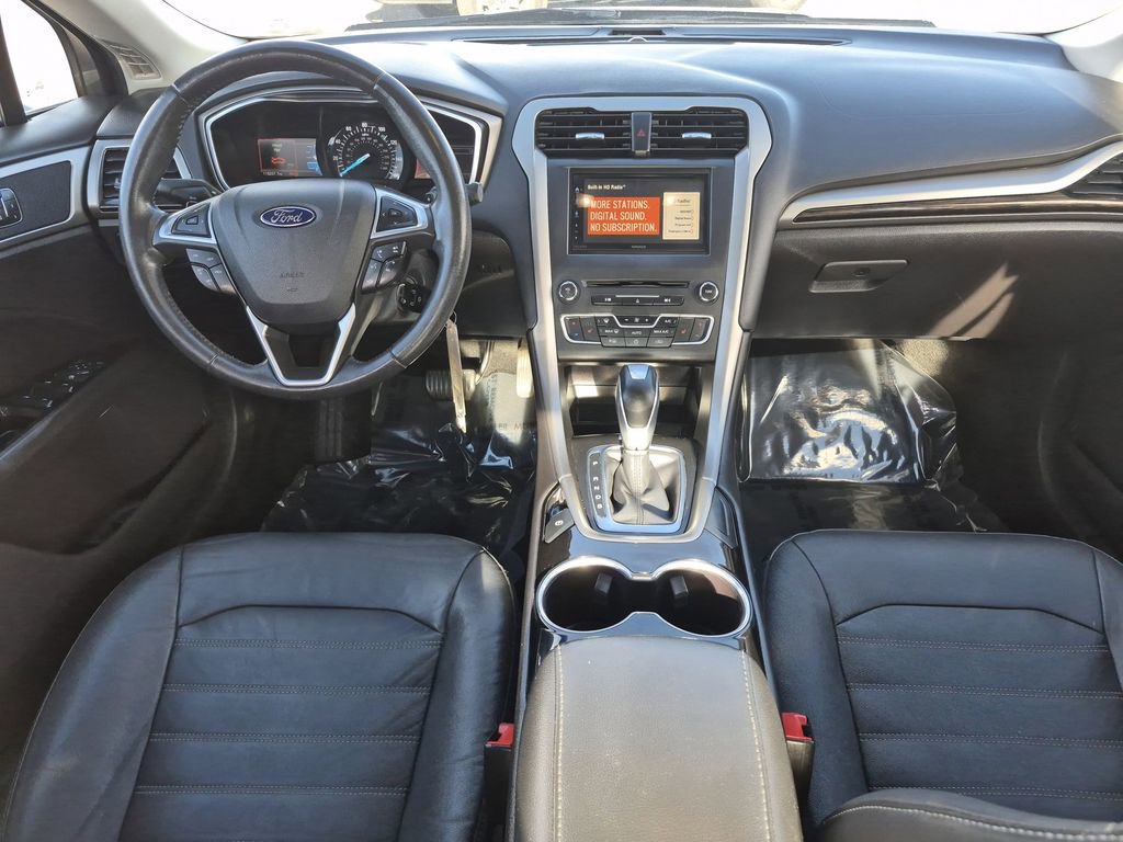 Used 2016 Ford Fusion SE w/ Equipment Group 202A image 14