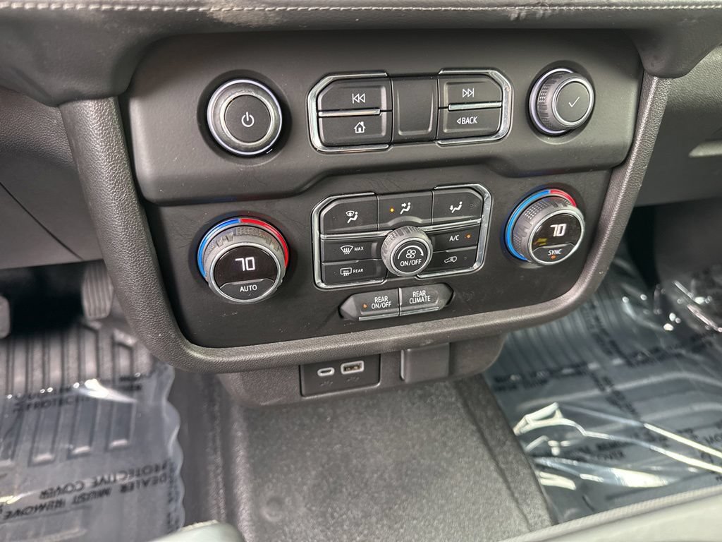 Used 2021 Chevrolet Tahoe 4WD image 21