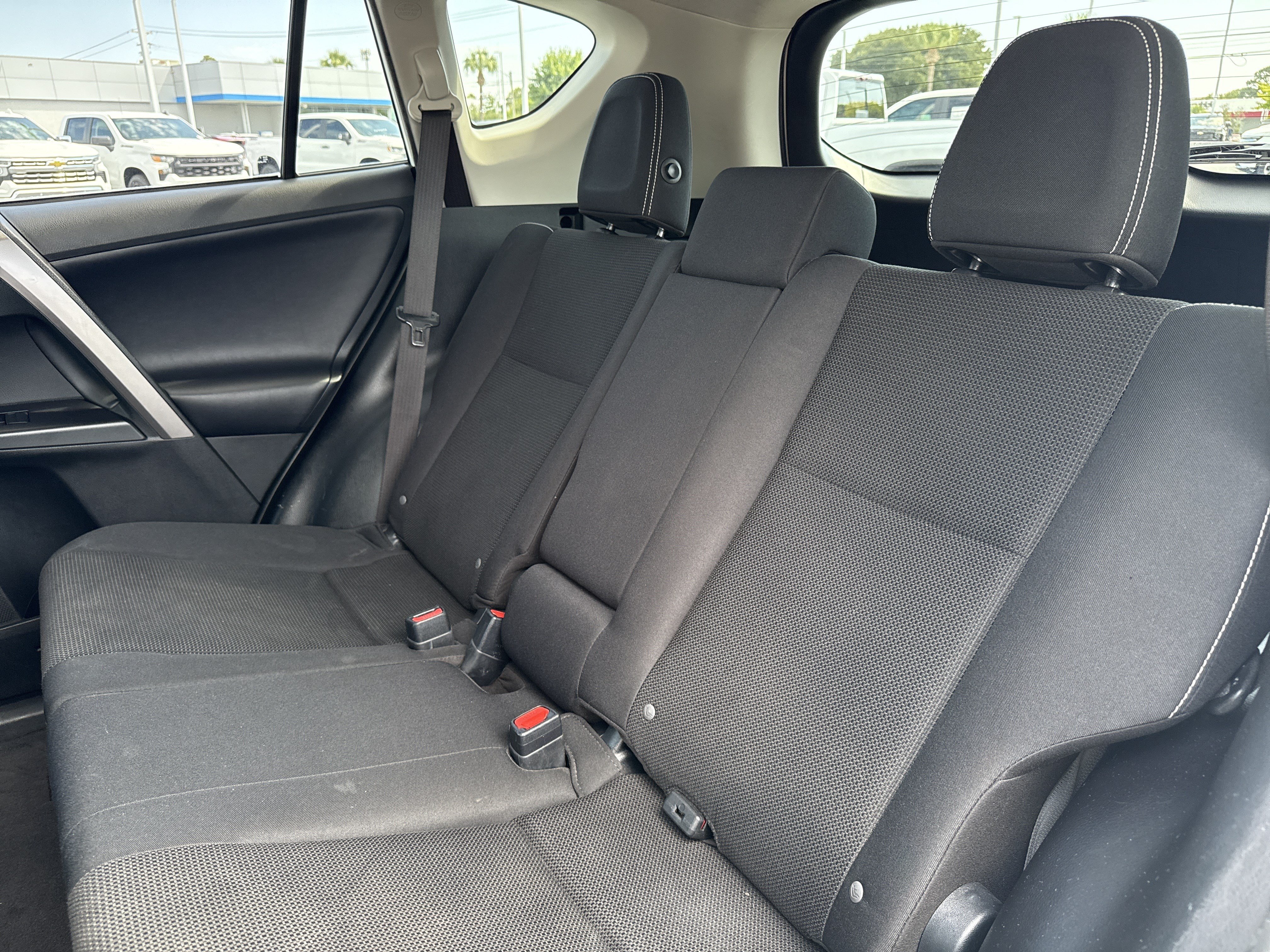 Used 2017 Toyota RAV4 XLE FWD image 30