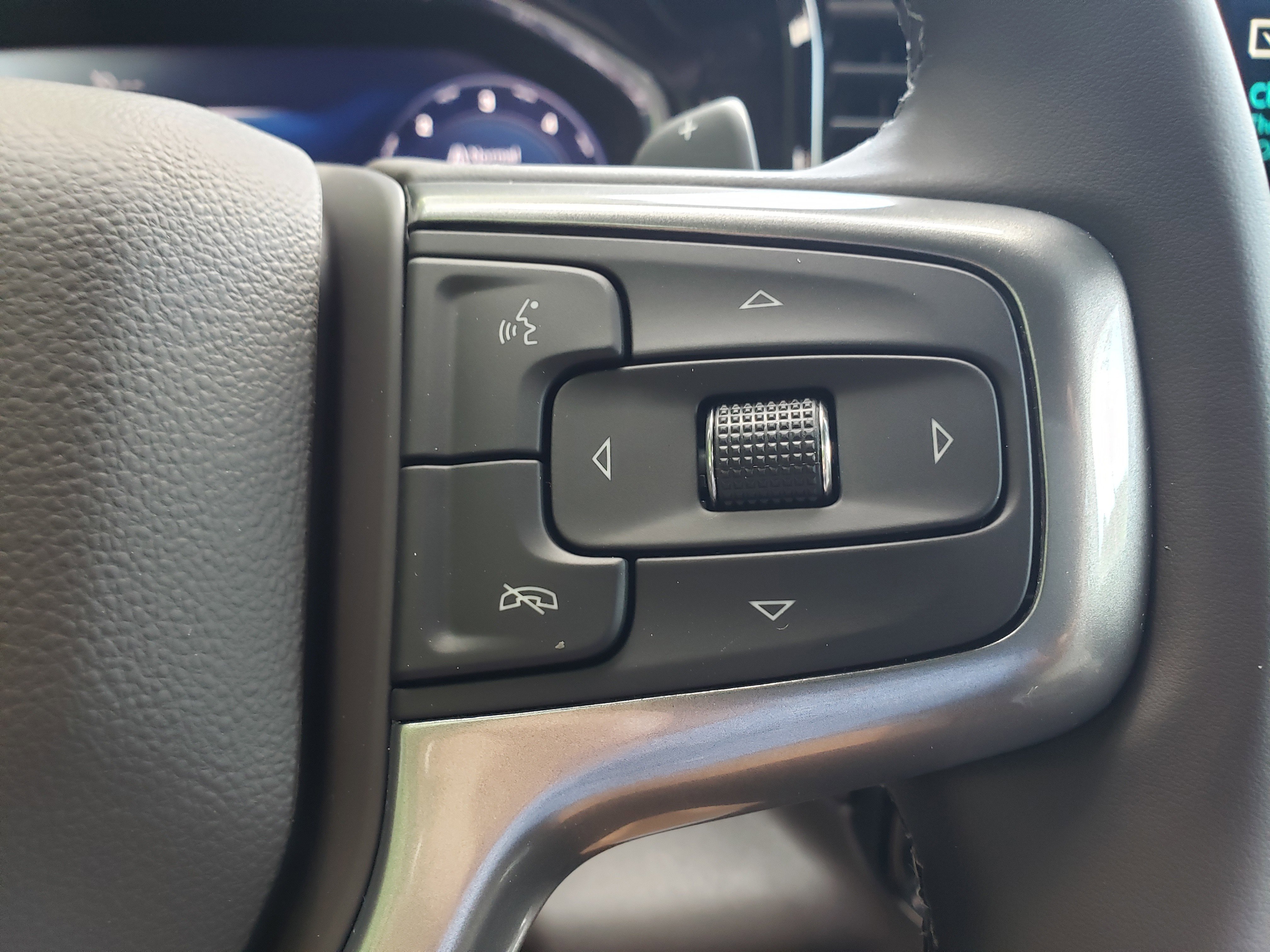 New 2025 Chevrolet Silverado 1500 LT image 15