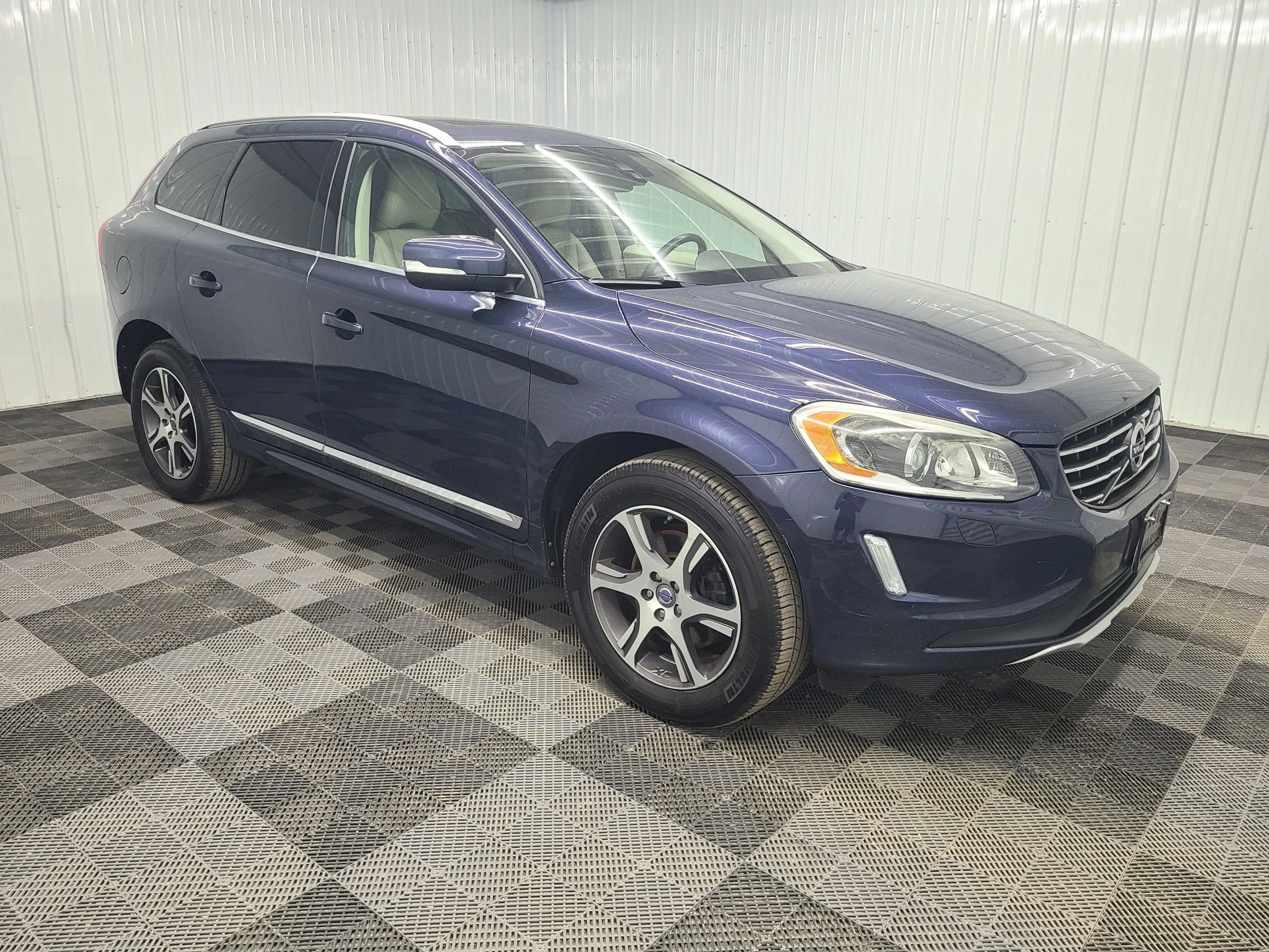Used 2014 Volvo XC60 T6 AWD/4WD image 13