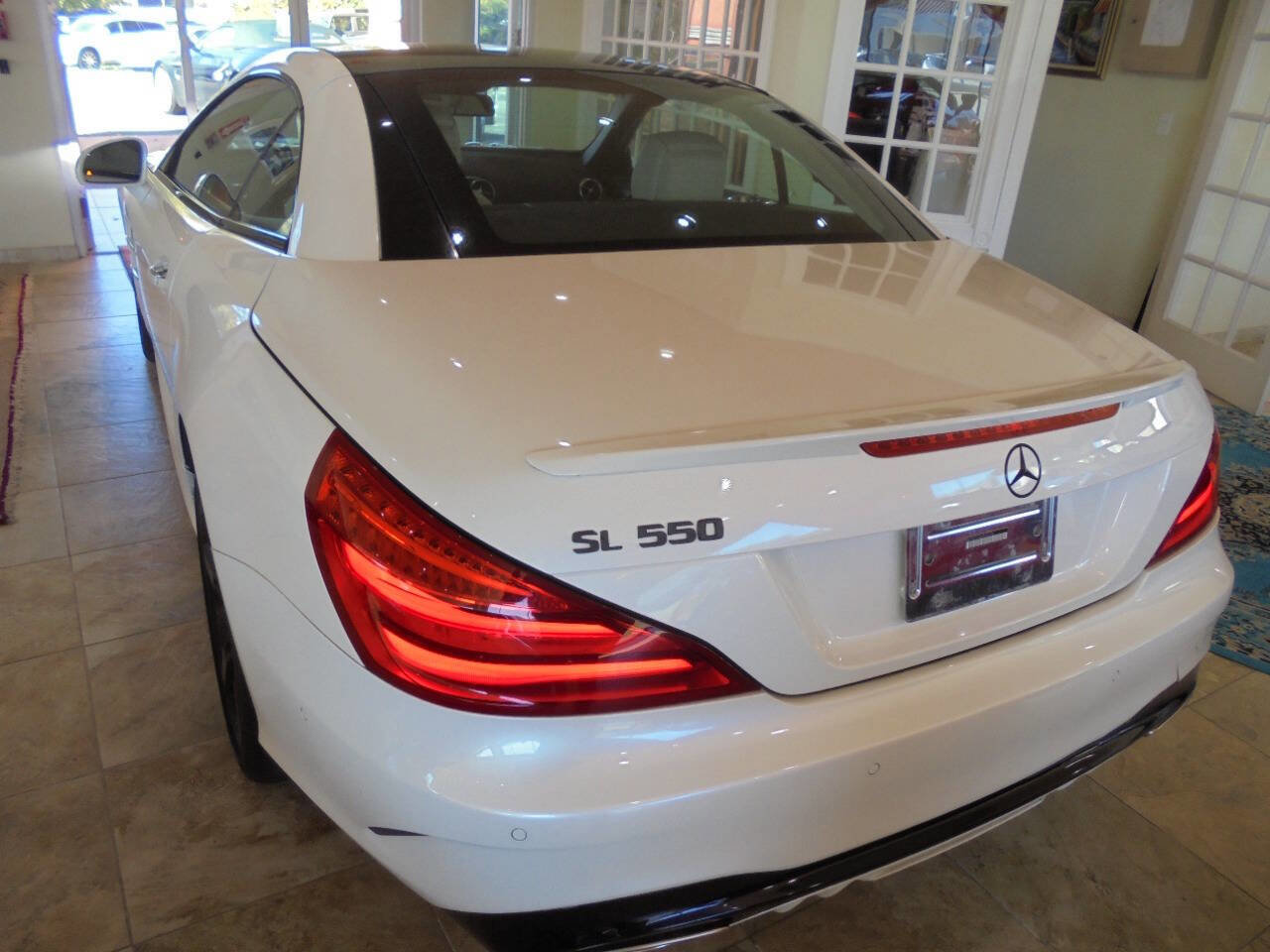 Used 2017 Mercedes-Benz SL 550 image 24
