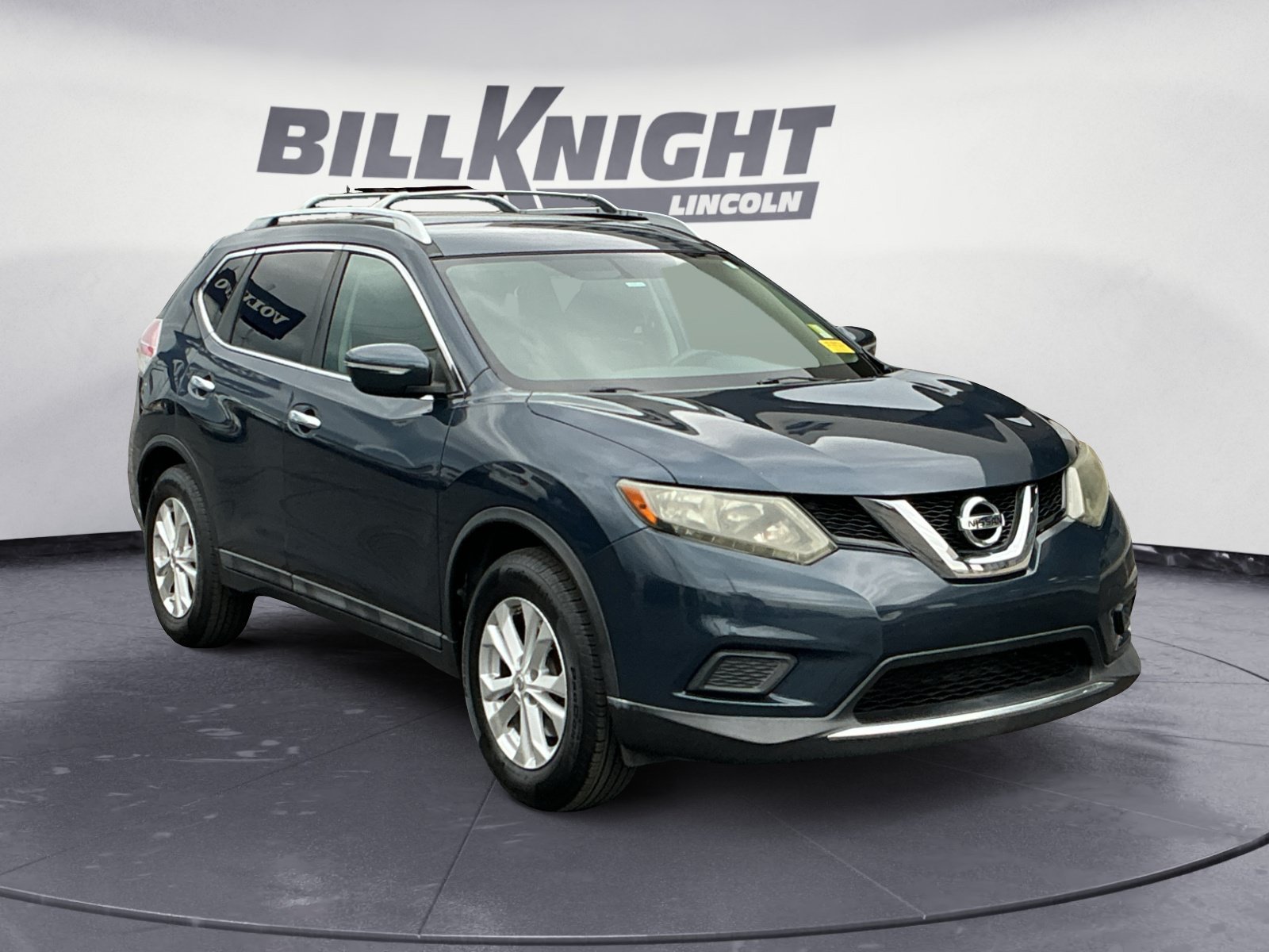 Used 2015 Nissan Rogue SV w/ SV Family Package FWD image 1