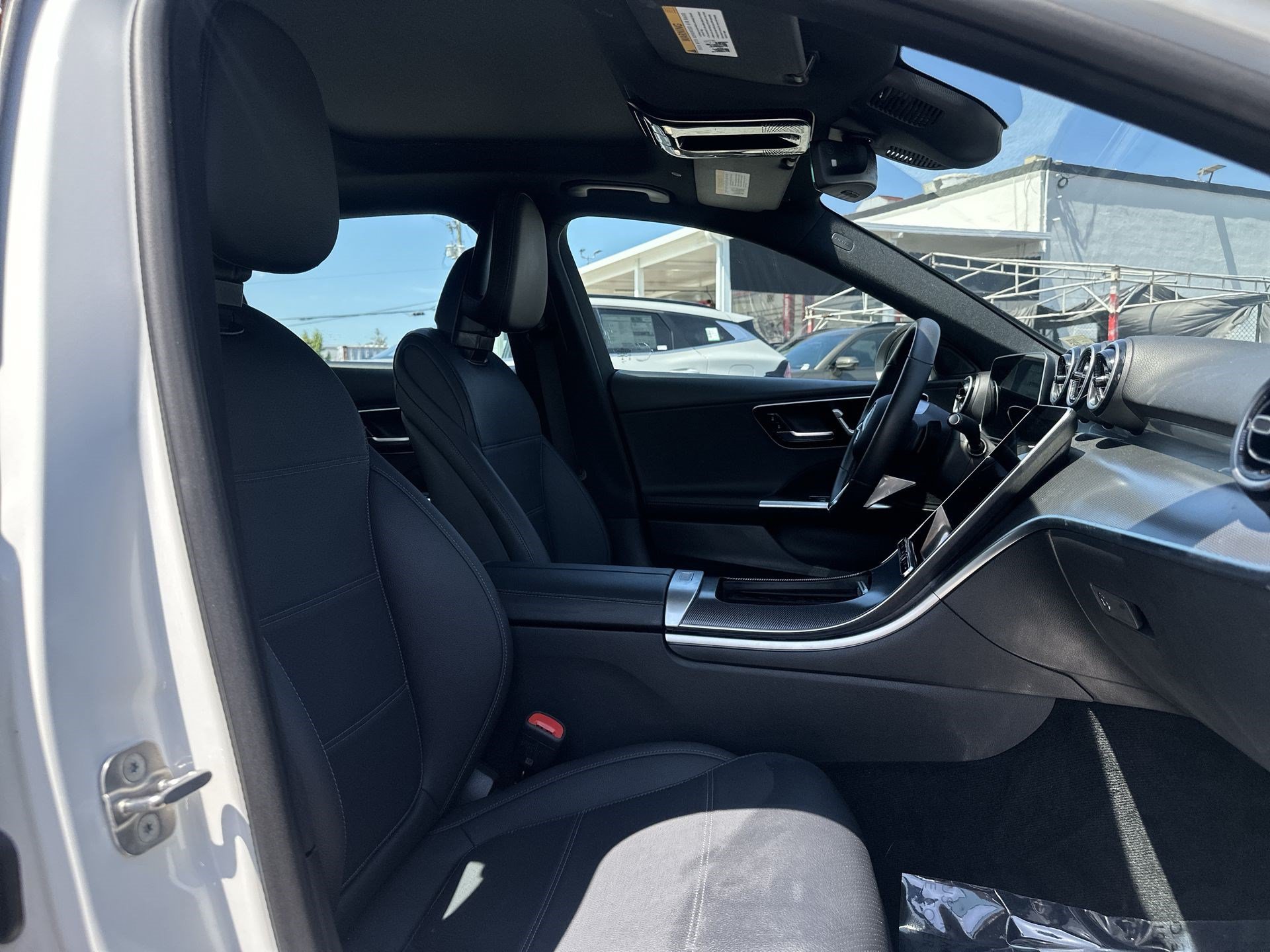 Used 2025 Mercedes-Benz C 300 Sedan image 24