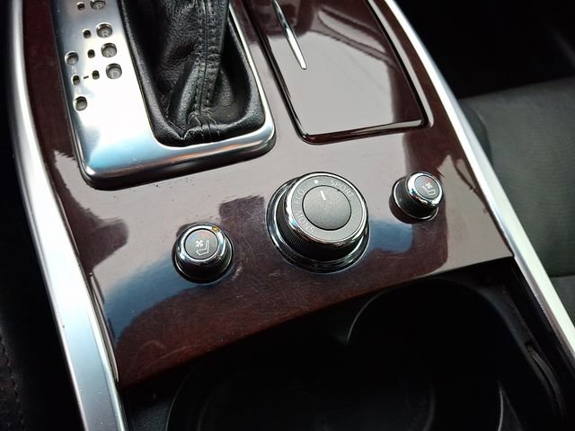 Used 2016 INFINITI Q70 3.7 image 25