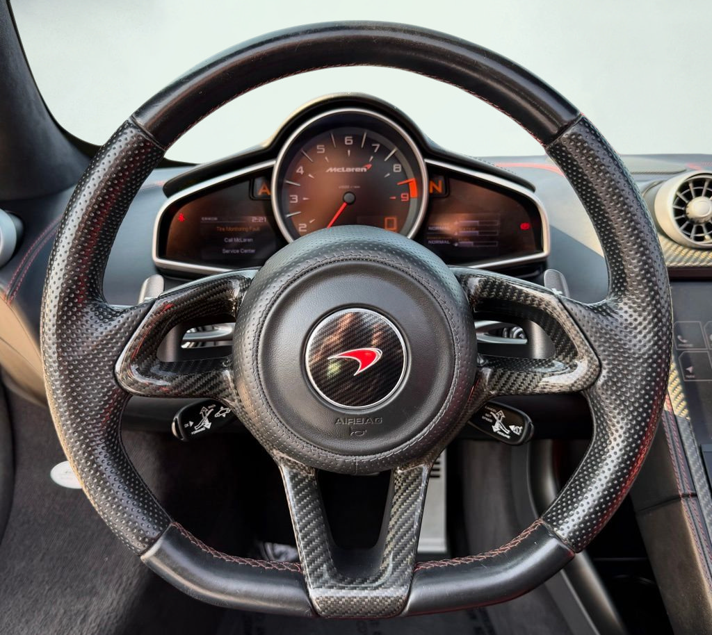 Used 2015 McLaren 650S Spider RWD image 35