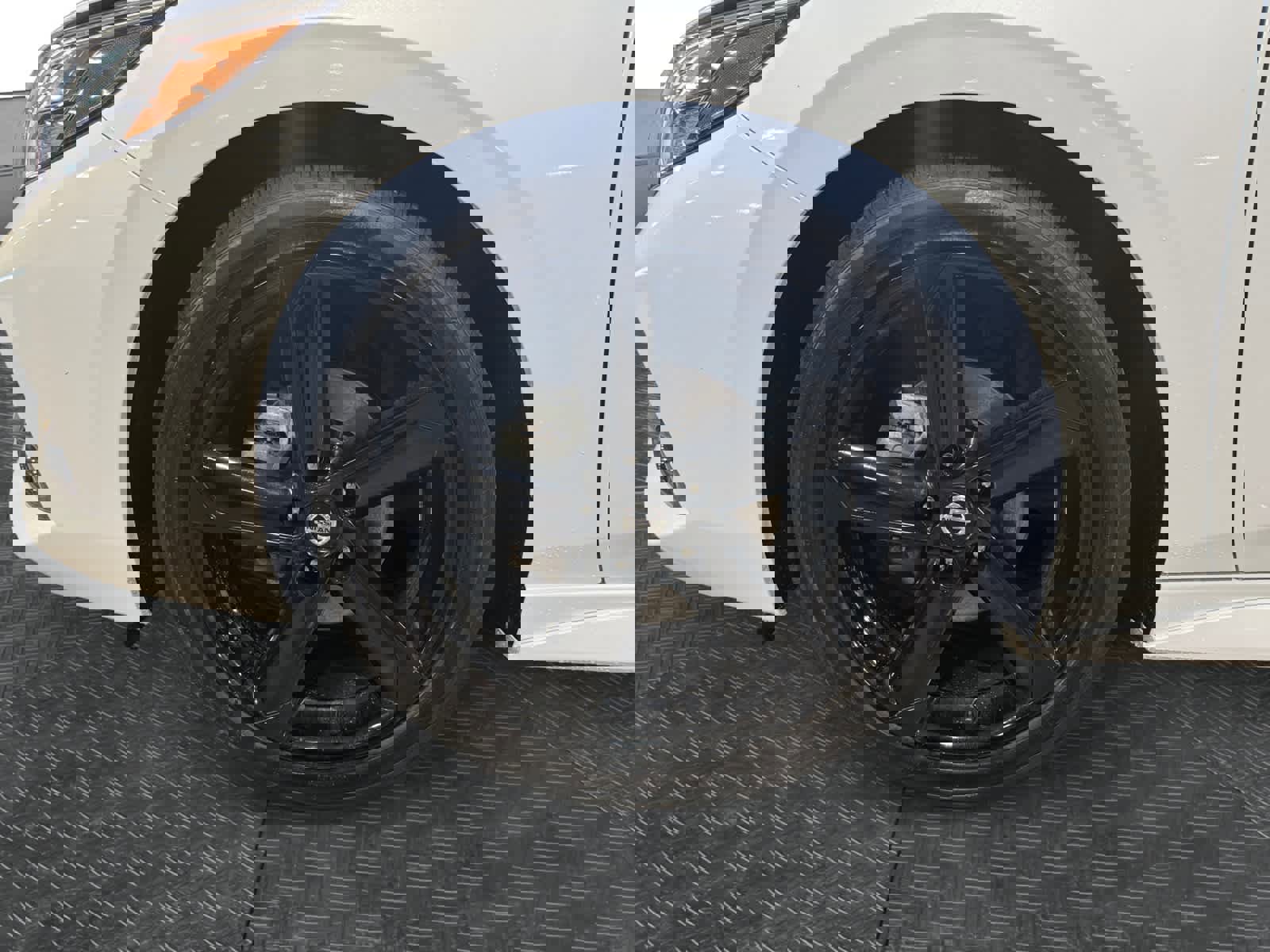 Used 2023 Nissan Sentra SR w/ Midnight Edition Package image 15