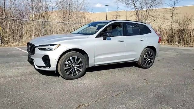 Used 2025 Volvo XC60 B5 Plus image 4