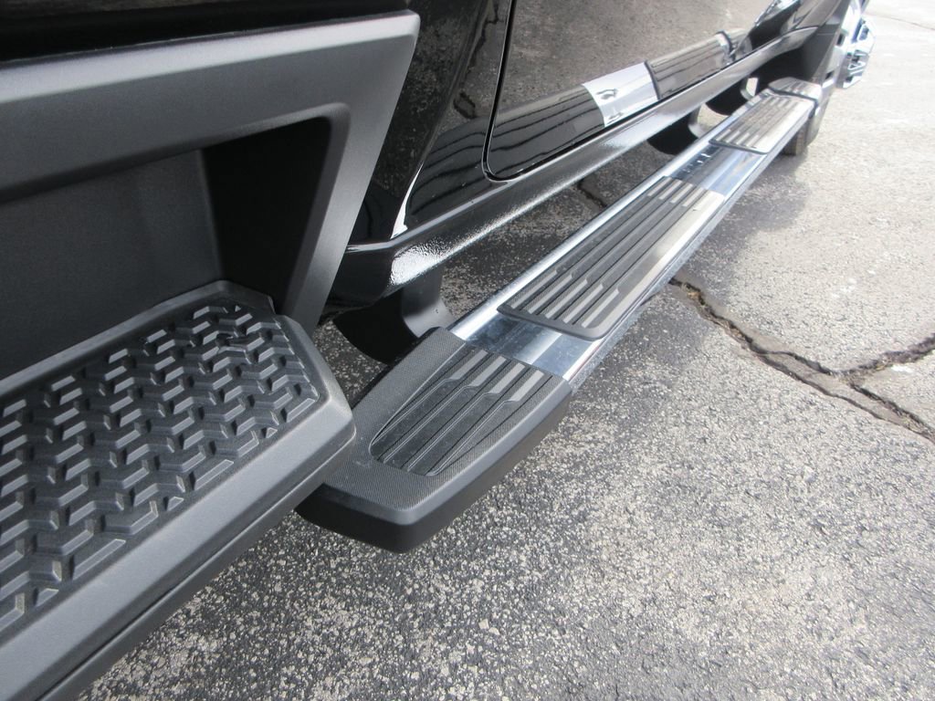 New 2026 Chevrolet Silverado 3500 LT image 12