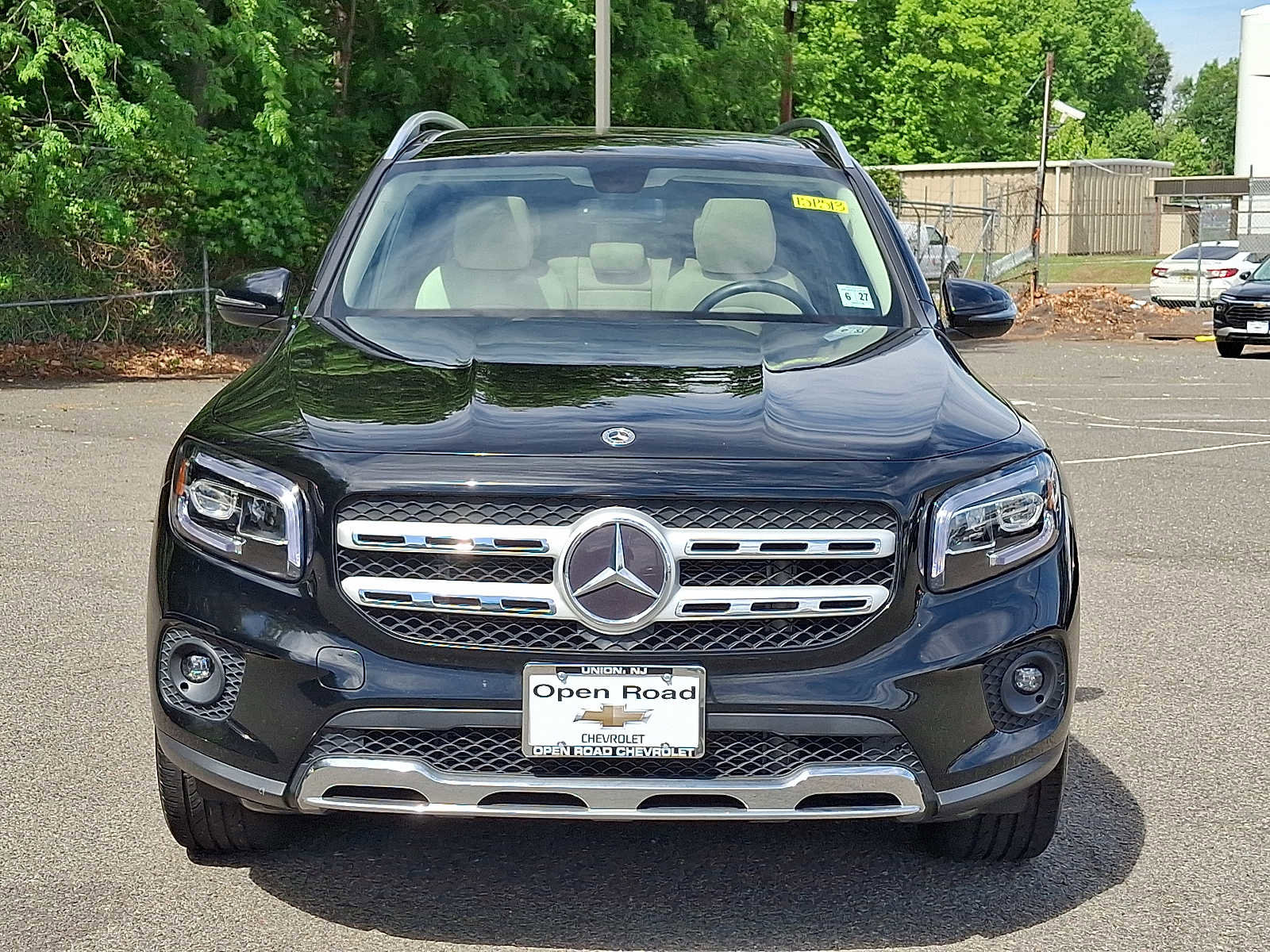 Used 2022 Mercedes-Benz GLB 250 4MATIC image 2