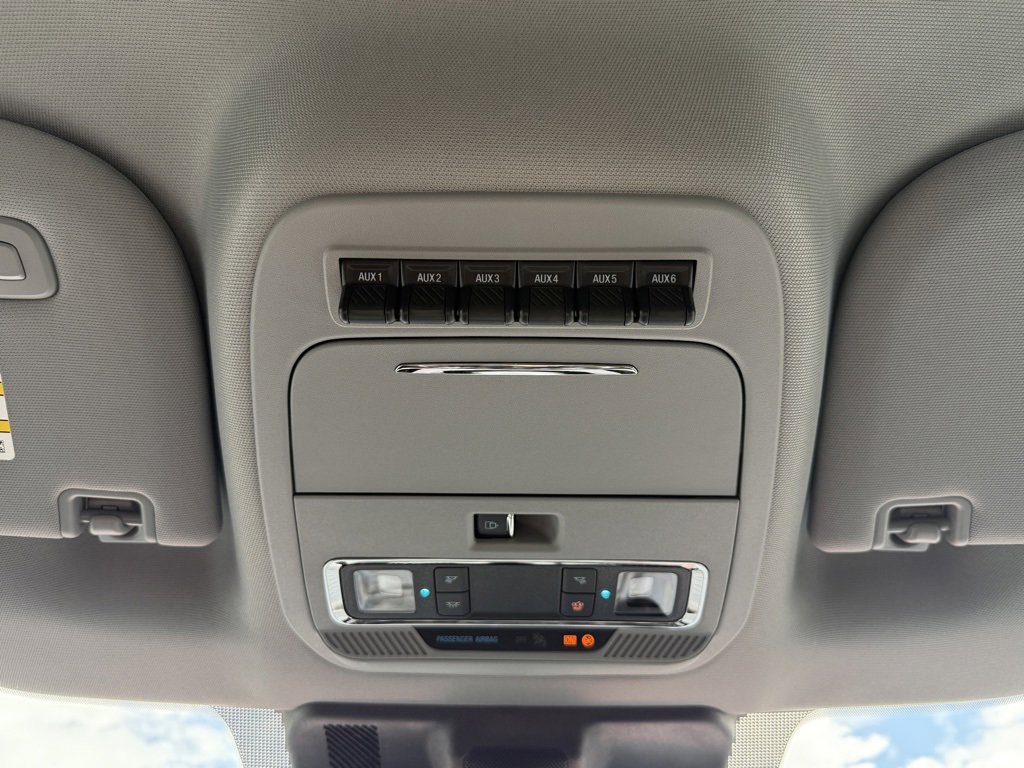 New 2026 Ford F250 Lariat w/ Black Appearance Package image 17