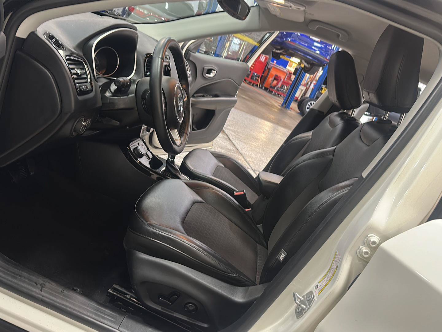 Certified 2019 Jeep Compass Latitude AWD/4WD image 10
