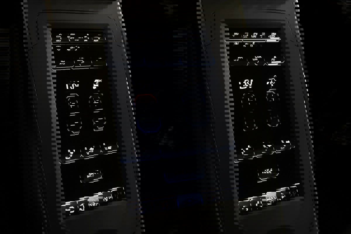 Used 2022 Lamborghini Huracan EVO image 48