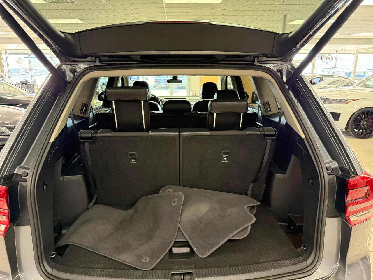 Used 2018 Volkswagen Atlas SE image 31