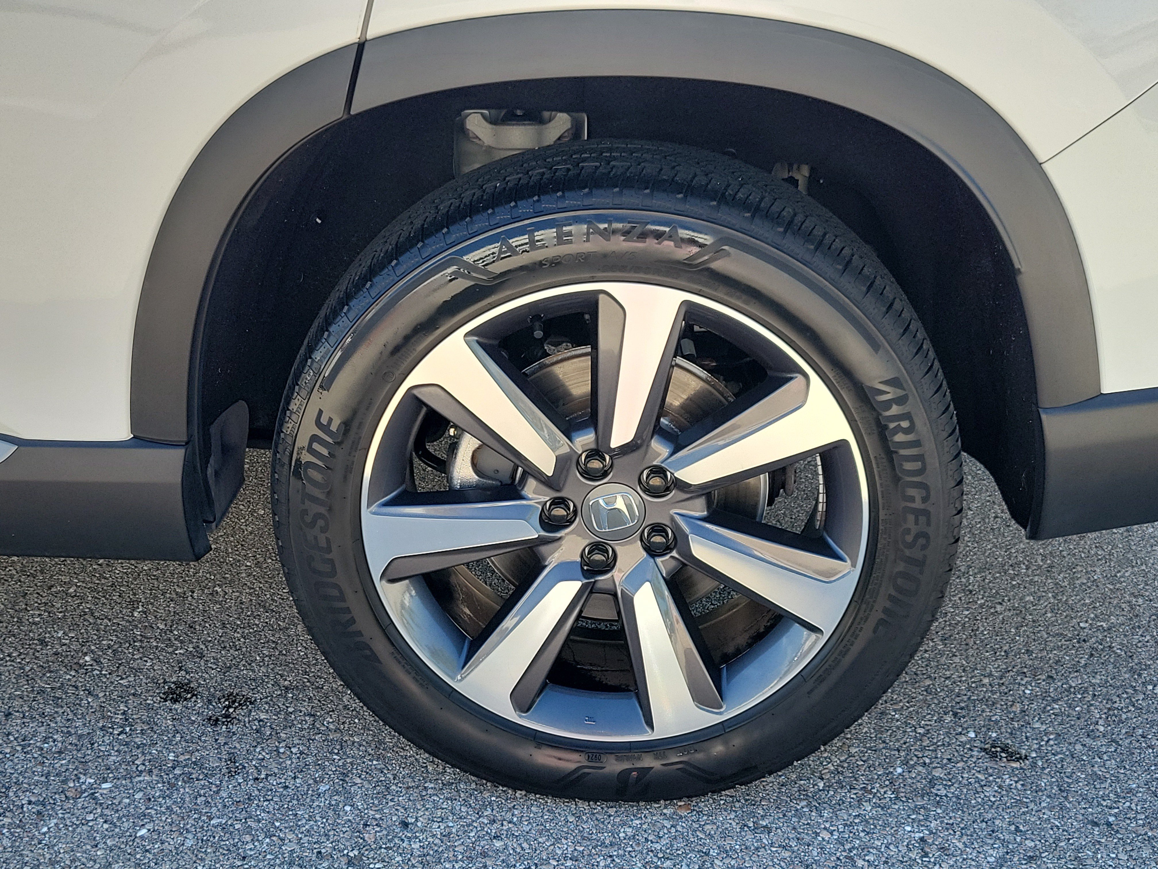 Certified 2025 Honda Pilot Elite image 12