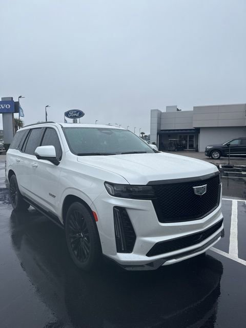 Used 2023 Cadillac Escalade V w/ Heavy-Duty Trailer Package image 3