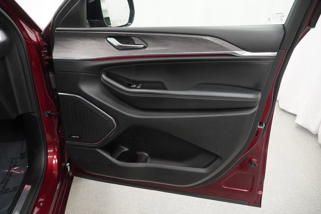 Certified 2023 Jeep Grand Cherokee L Overland image 48