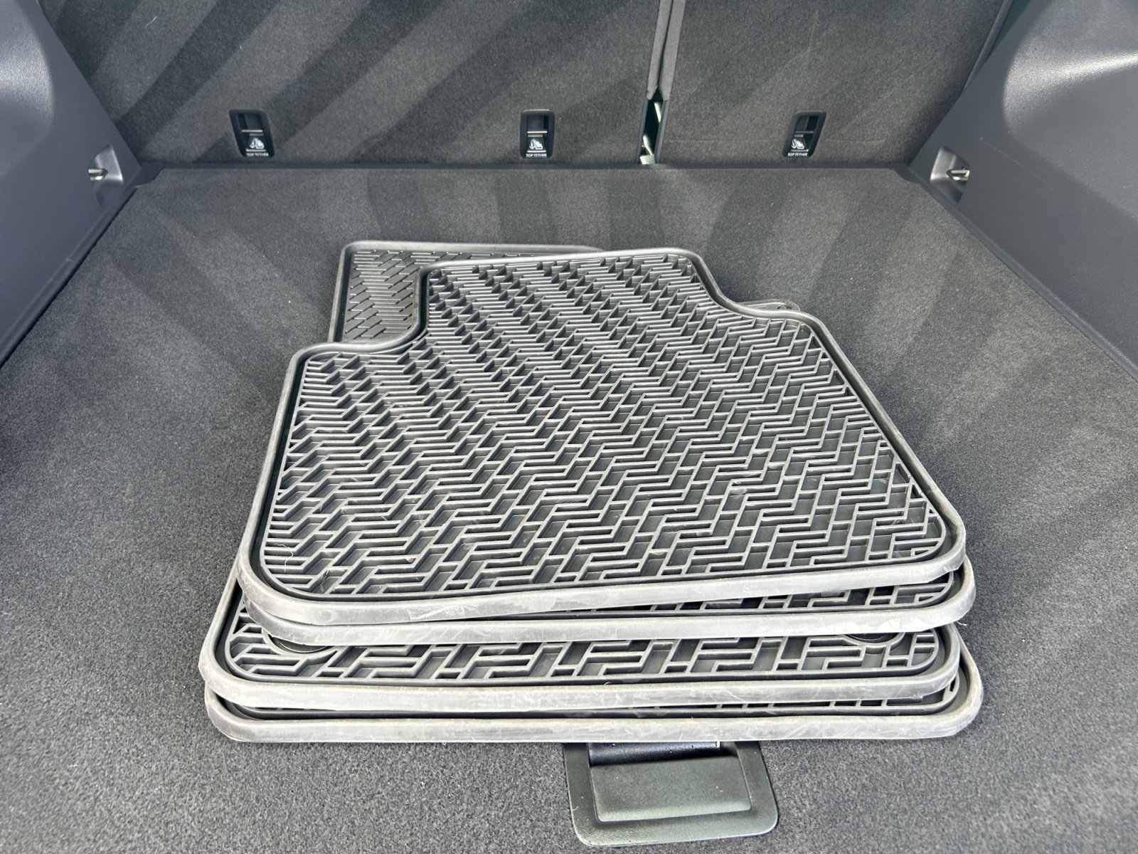 Certified 2022 Volkswagen Atlas Cross Sport SE AWD/4WD image 29