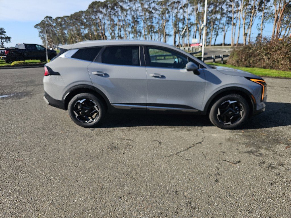 New 2026 Kia Sportage EX image 6