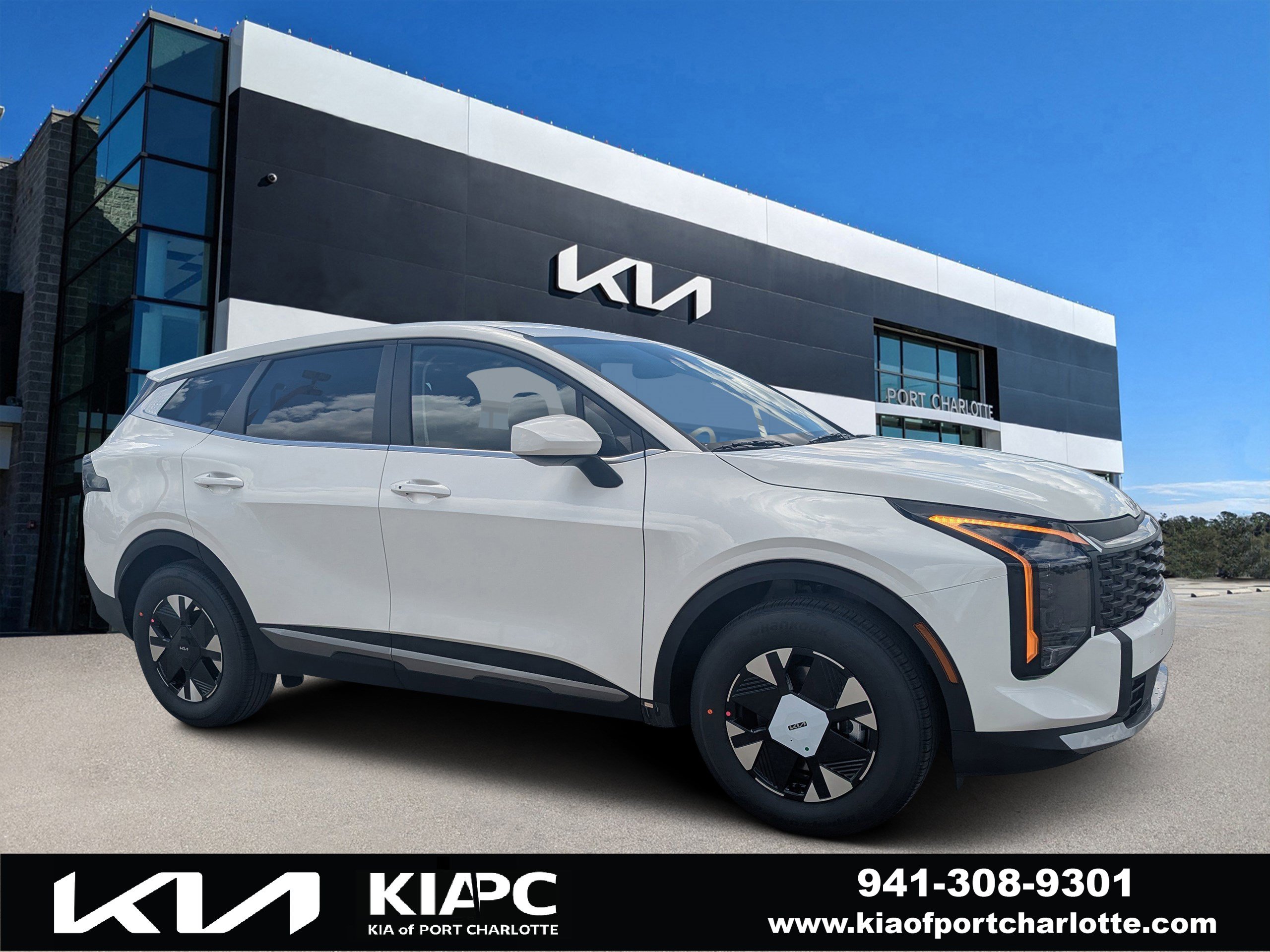 New 2026 Kia Sportage LX FWD image 1