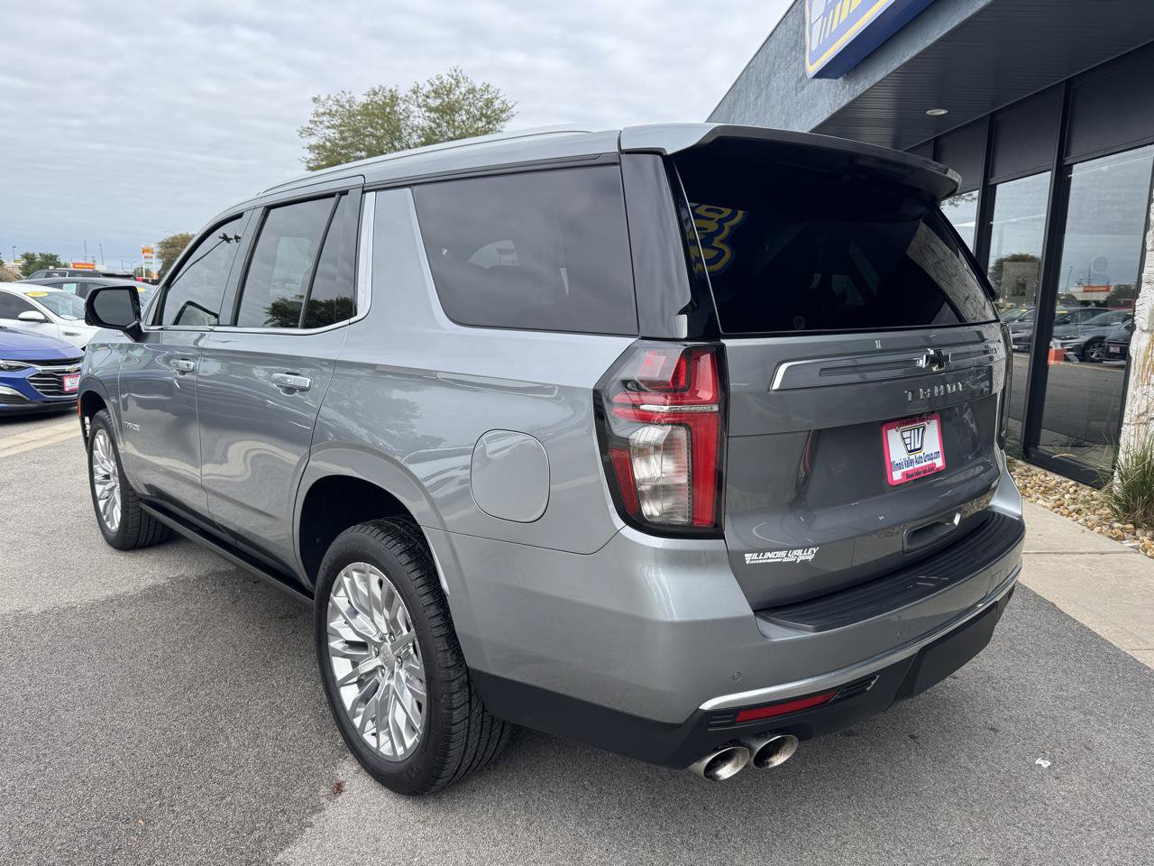 Used 2023 Chevrolet Tahoe High Country w/ Premium Package AWD/4WD image 11