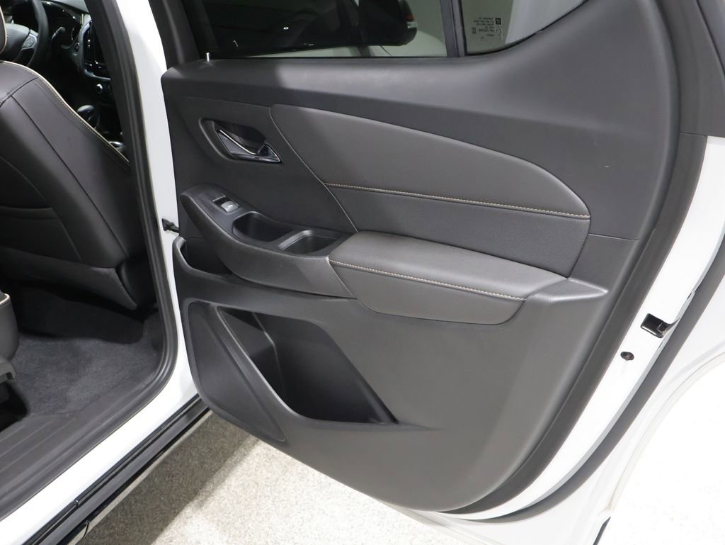Used 2023 Chevrolet Traverse Premier w/ Redline Edition AWD/4WD image 27