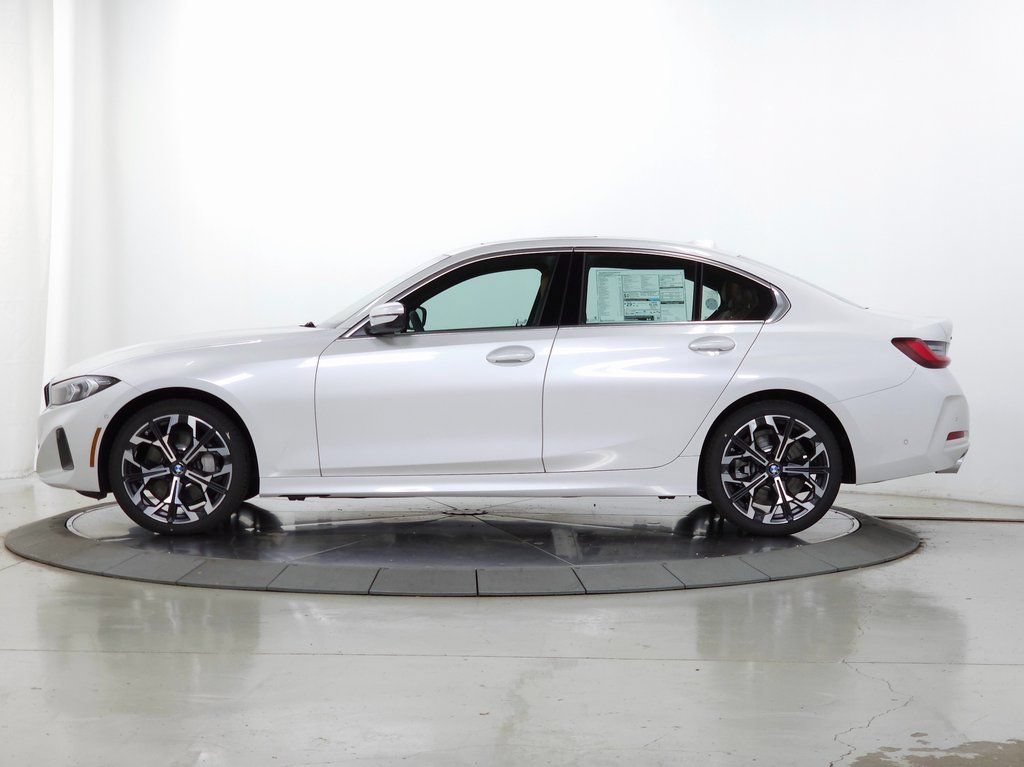 Used 2026 BMW 330i xDrive Sedan w/ Premium Package AWD/4WD image 4