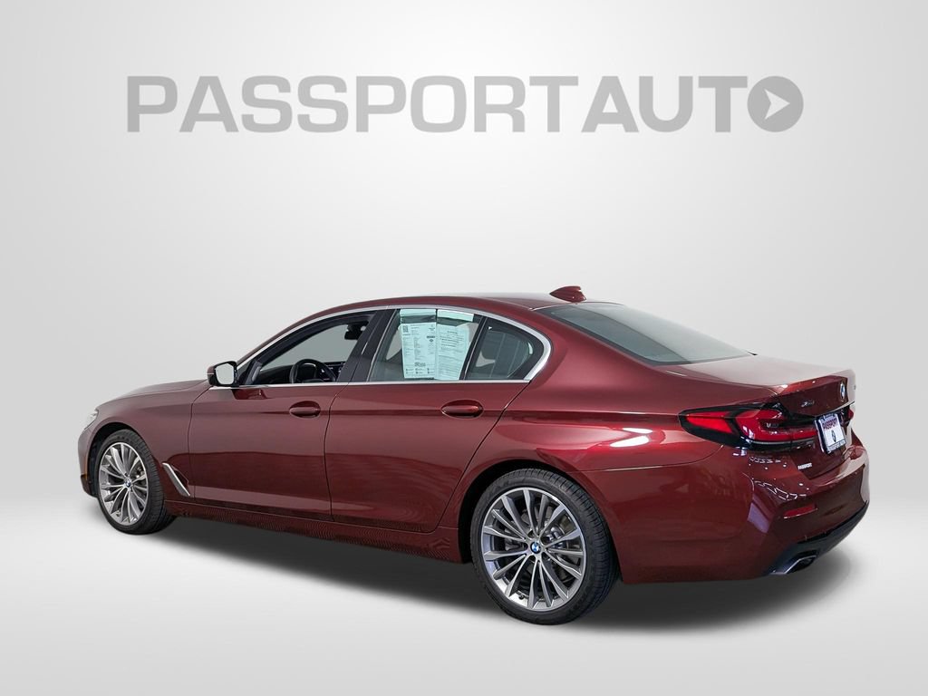 Certified 2023 BMW 530i xDrive w/ Premium Package AWD/4WD image 3