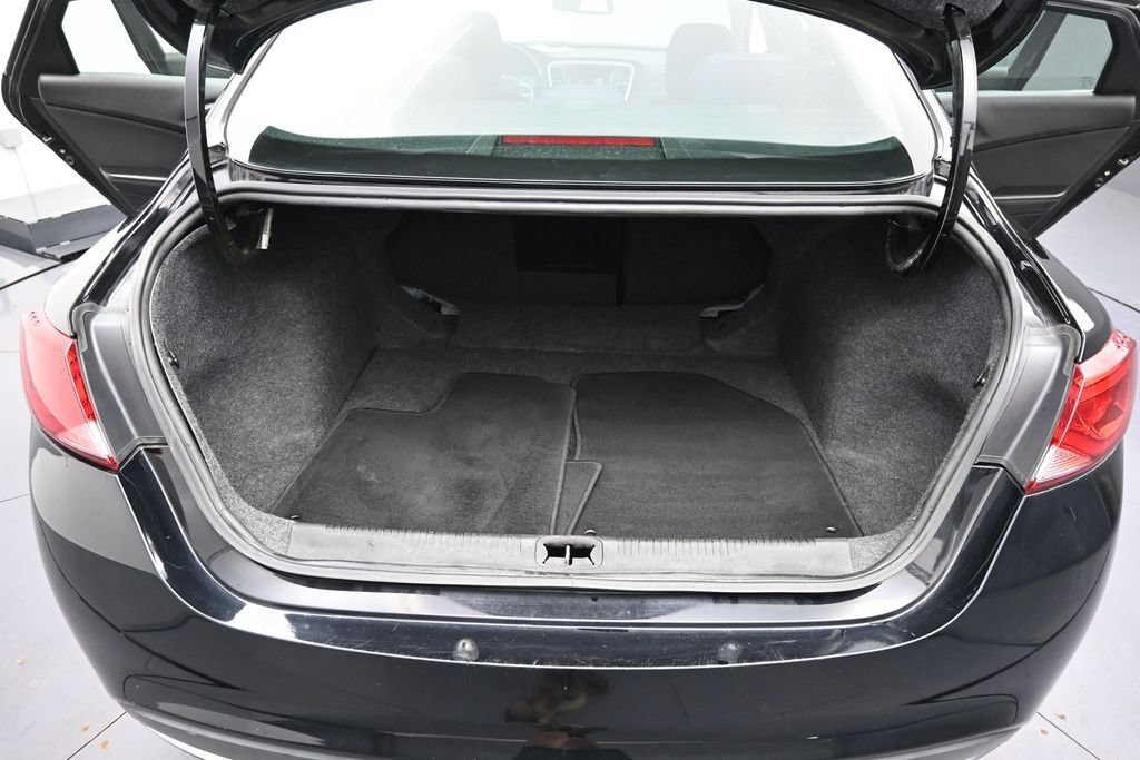 Used 2015 Chrysler 200 Limited FWD image 29