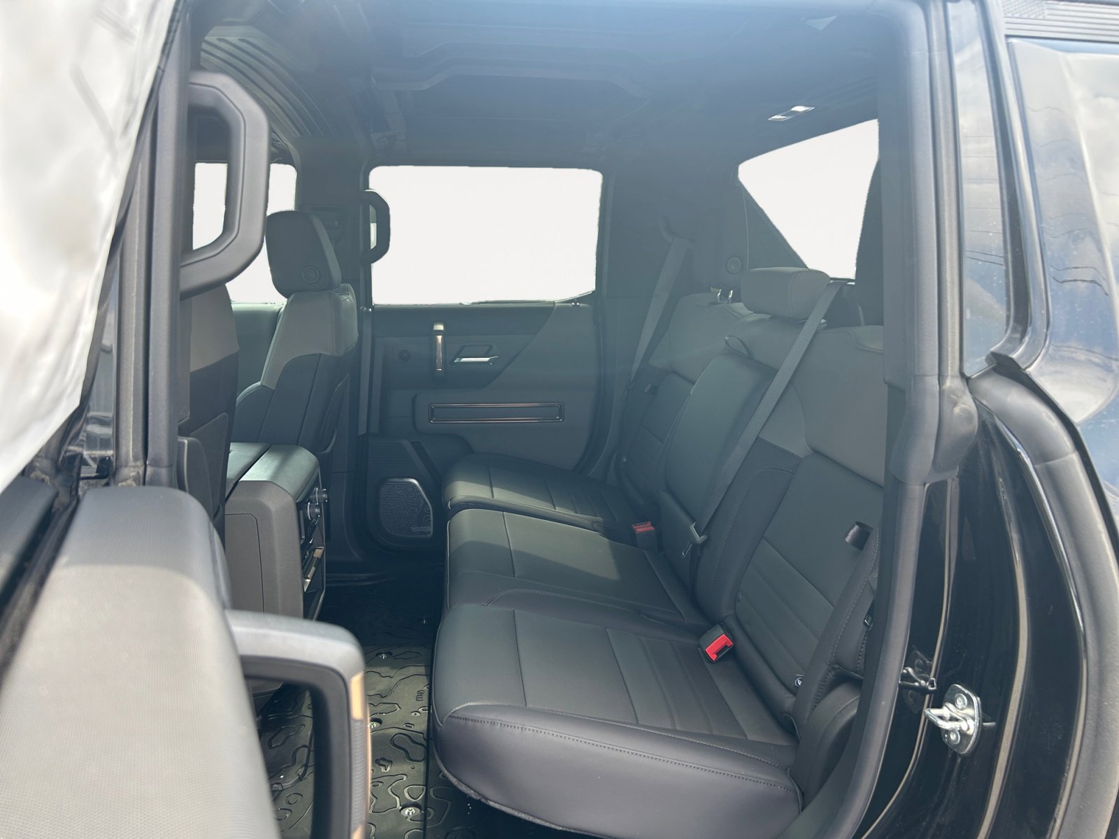 New 2025 GMC Hummer EV 2X w/ LPO, Sport Package image 23