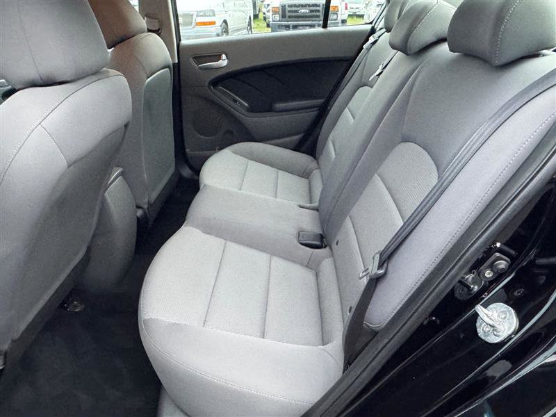 Used 2018 Kia Forte LX image 32