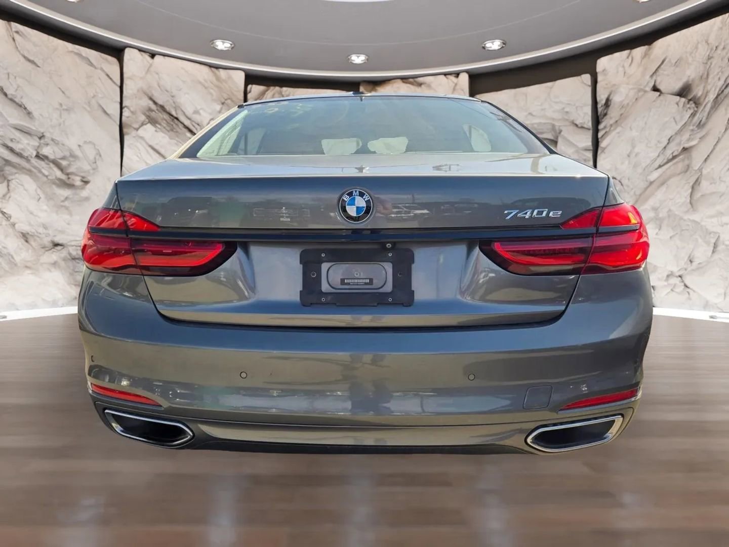 Used 2018 BMW 740e xDrive w/ Executive Package AWD/4WD image 7