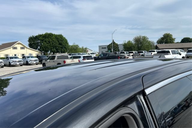Used 2023 Chrysler Voyager LX FWD image 12