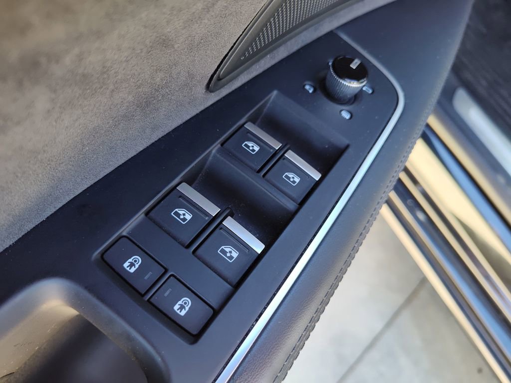 Used 2019 Audi A8 L 3.0T w/ Executive Package image 14