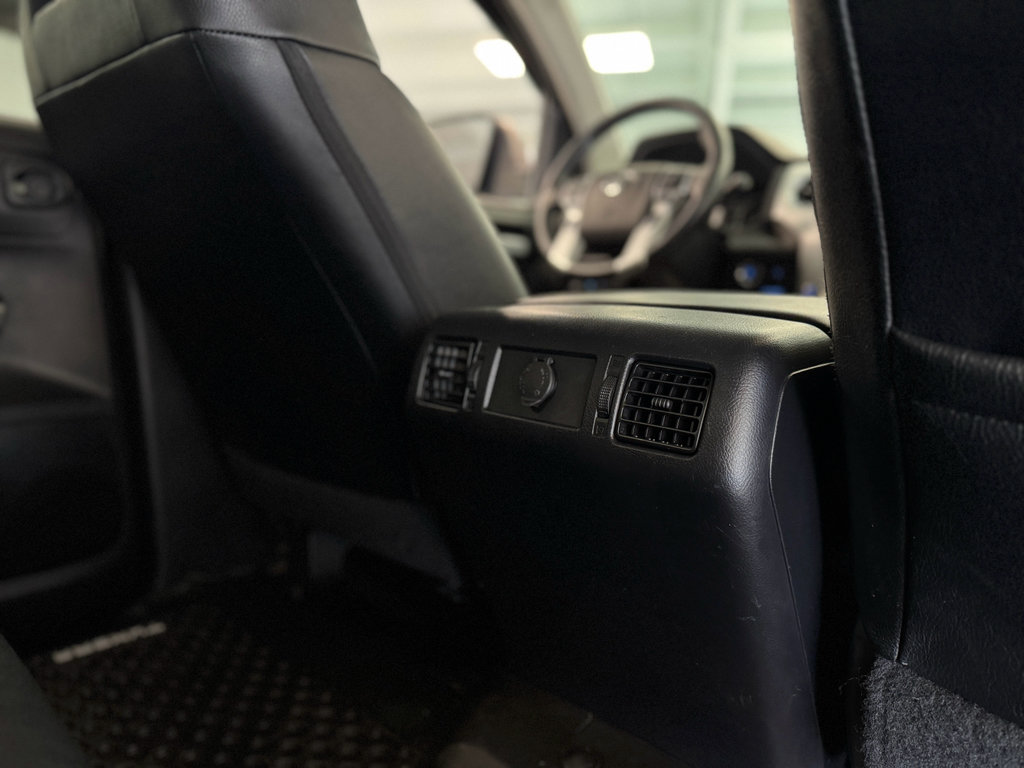 Used 2021 Toyota Tundra SR5 AWD/4WD image 31