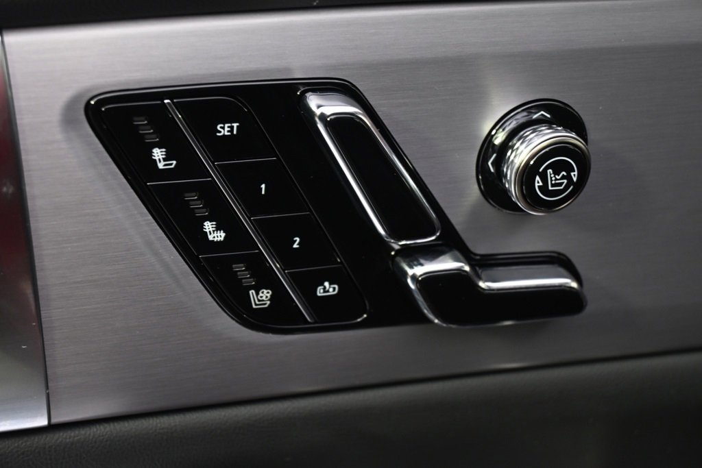New 2026 Cadillac Vistiq Sport w/ LPO, Floor Liner Package image 14