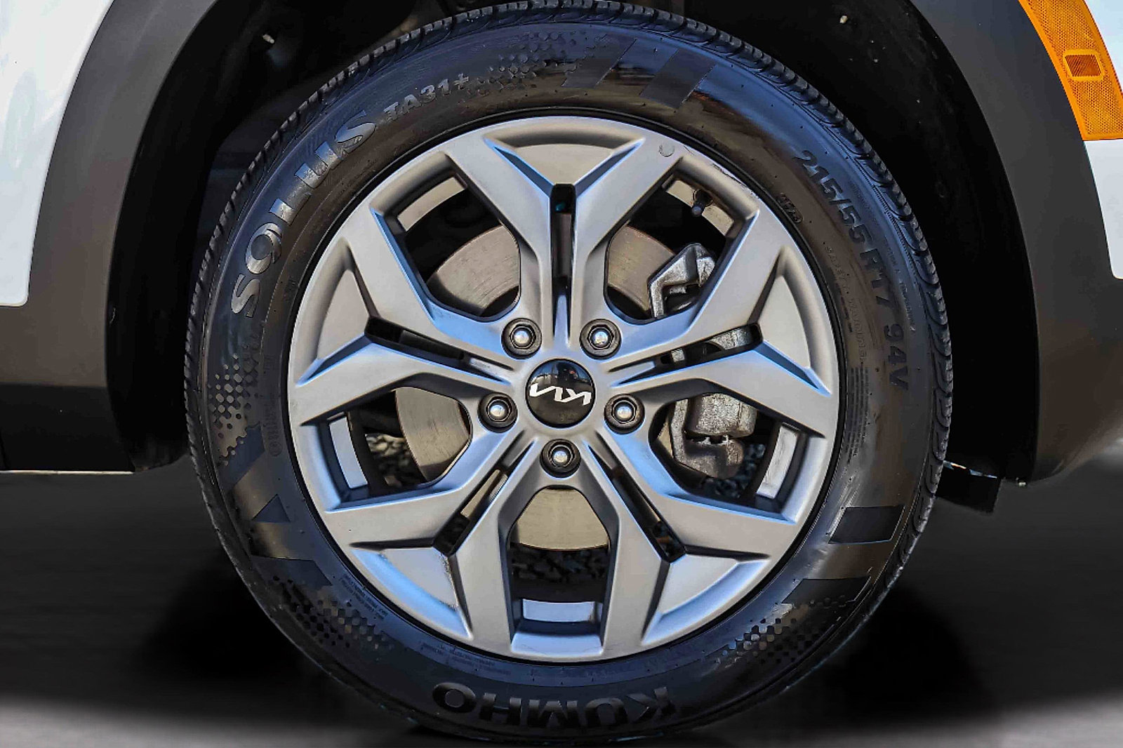 Certified 2024 Kia Seltos LX image 30