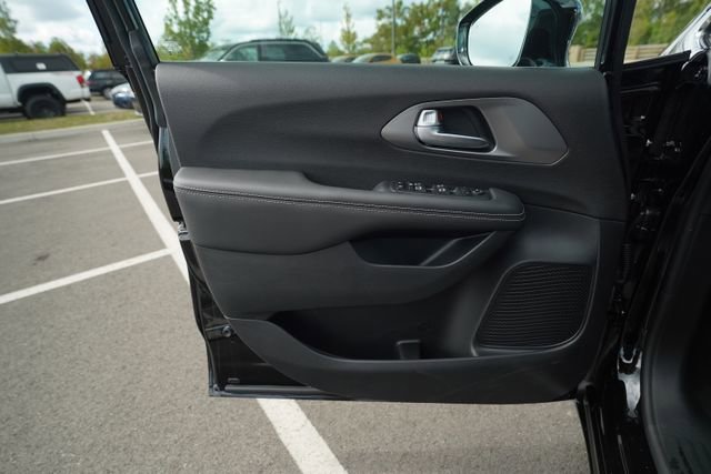 New 2026 Chrysler Voyager LX image 13