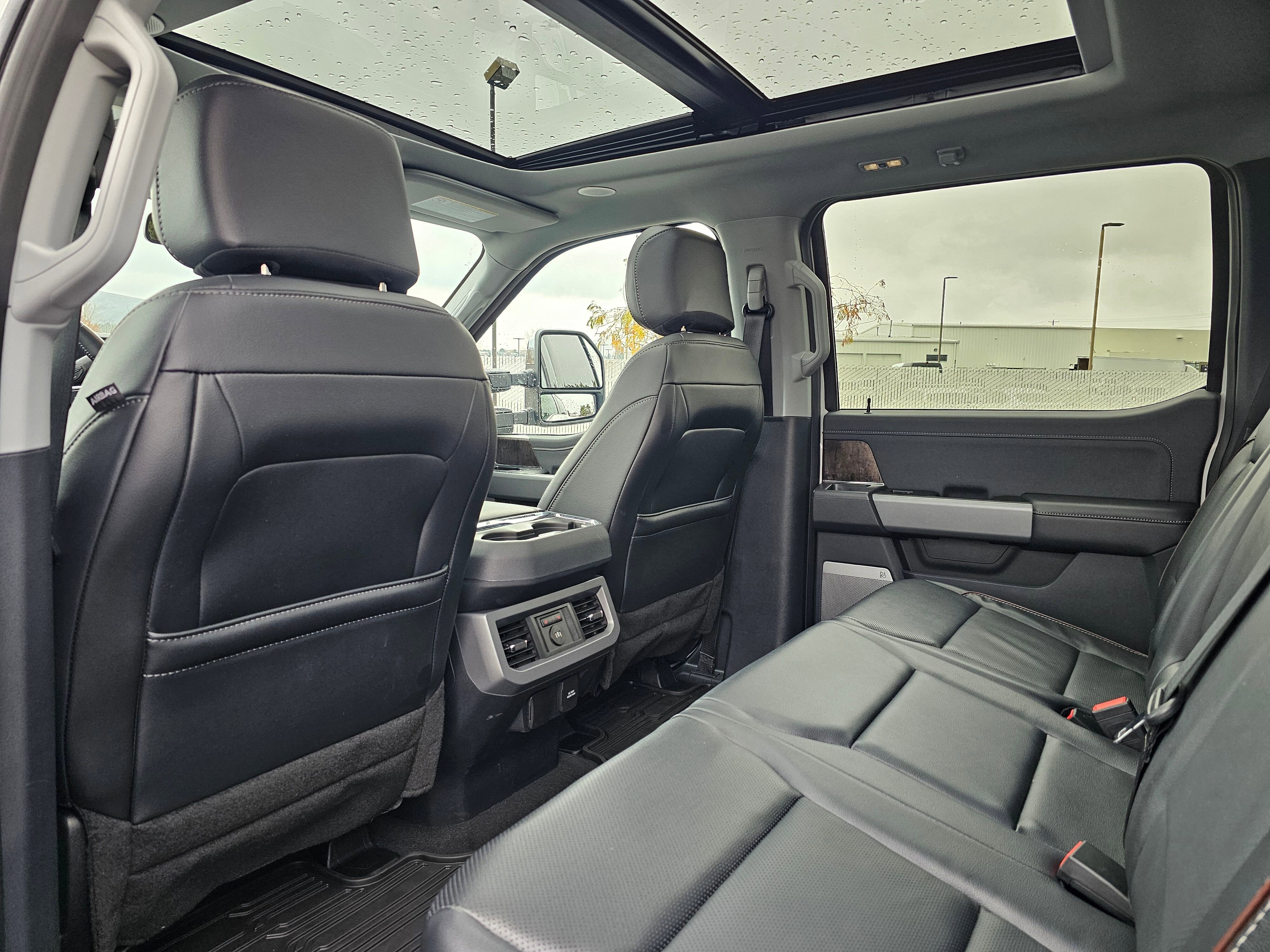 Used 2024 Ford F350 Lariat w/ Lariat Ultimate Package image 12