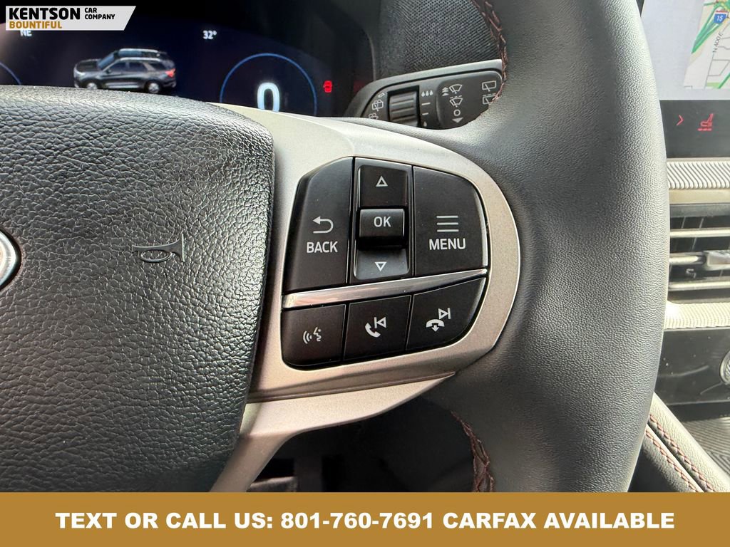 Used 2025 Ford Explorer Active AWD/4WD image 18