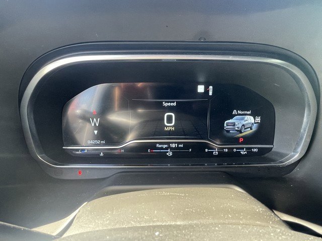 Used 2023 GMC Yukon XL SLT image 18