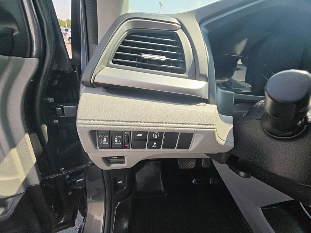 Certified 2024 Honda Odyssey EX-L image 18