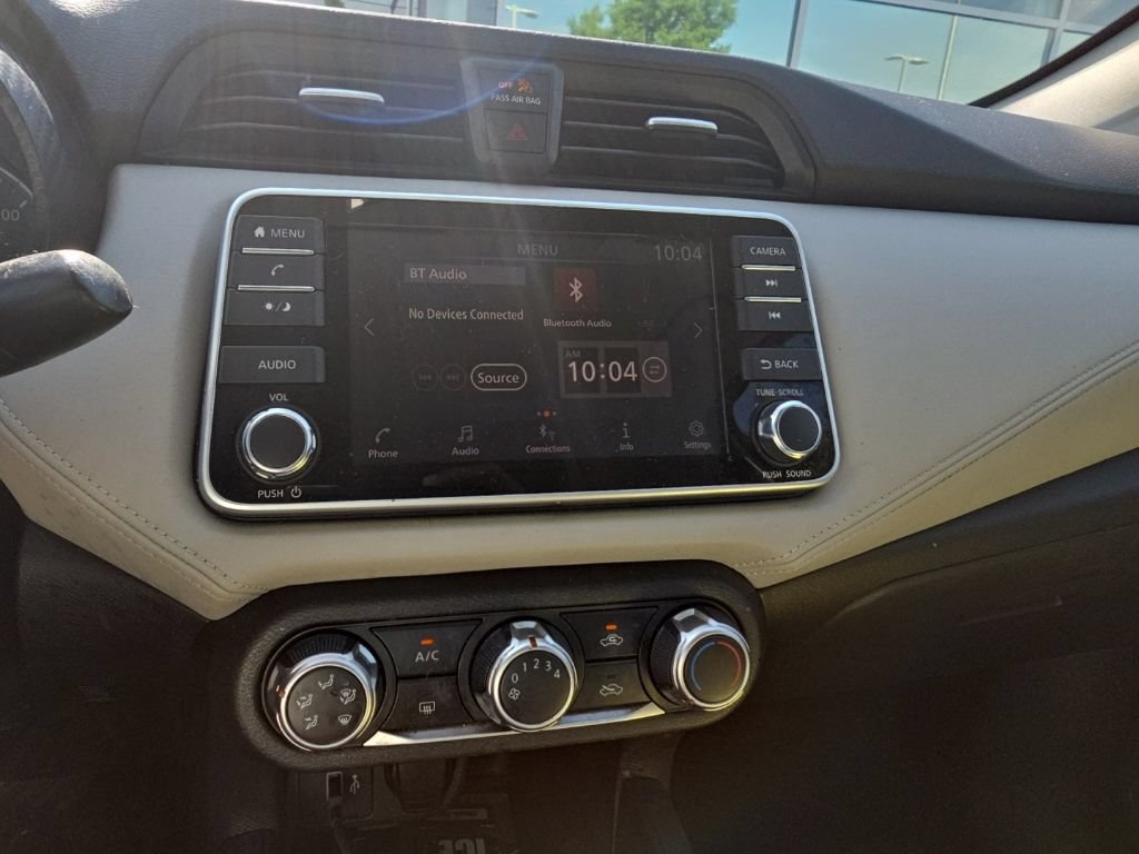 Used 2020 Nissan Versa SV FWD image 18