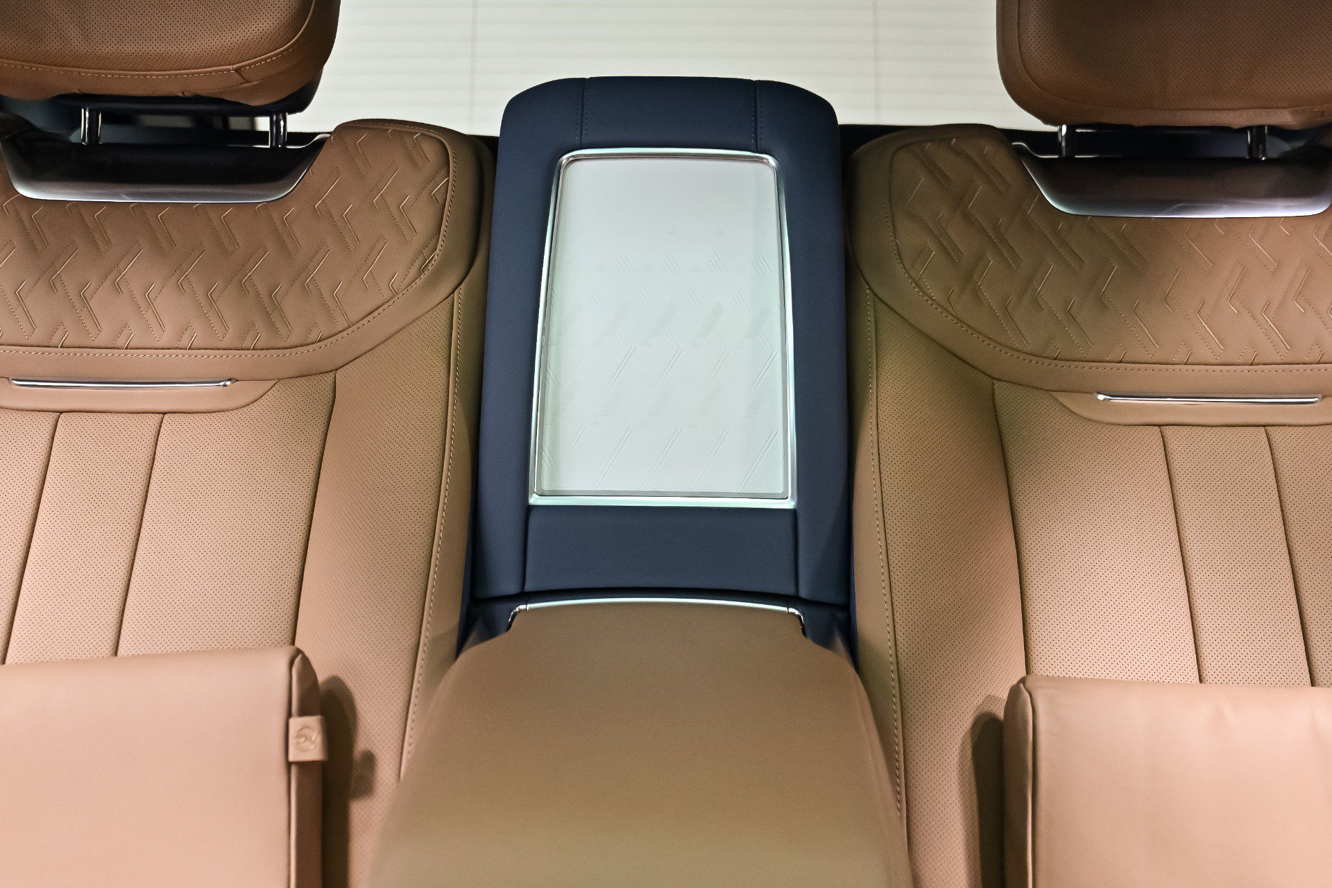 Used 2023 Land Rover Range Rover LWB SV Autobiography image 44